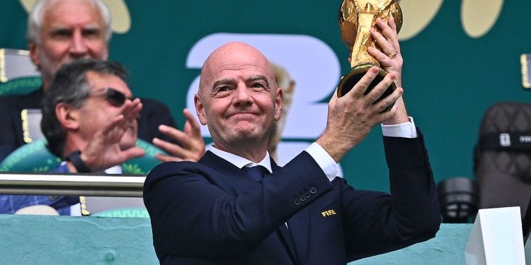 DFB und UEFA stellen sich gegen FIFA-Investorenplan