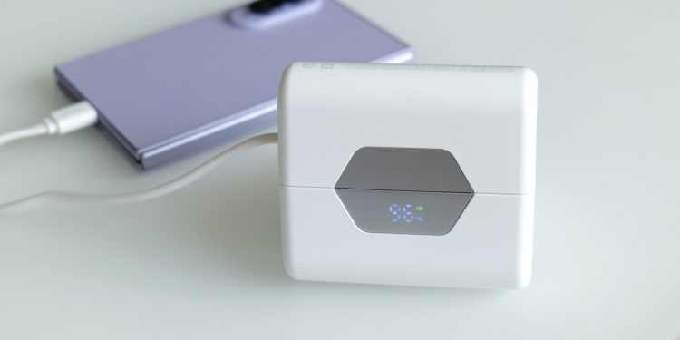 Nimble SharePower teilt eine Powerbank in zwei